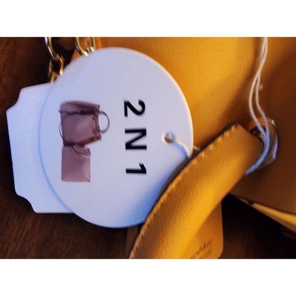 NWT Handbag Republic Purse Mustard Yellow Faux Leather Vegan Bucket Bag 2 In 1 - Picture 4 of 9